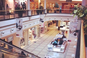 saskatoon shopping midtown plaza malls